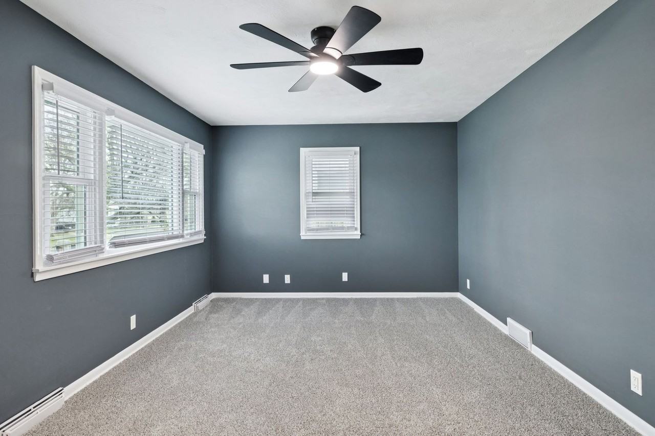 803 N Christy St - Photo 6 of 25