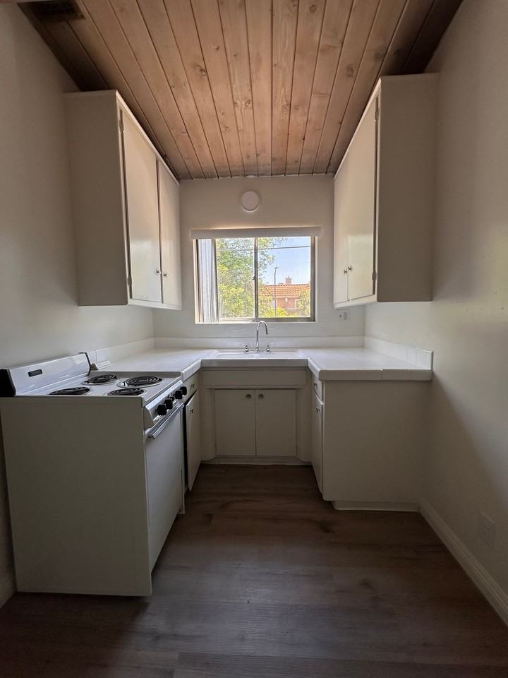 Saticoy Two Carriage House LLC - Photo 5 of 7