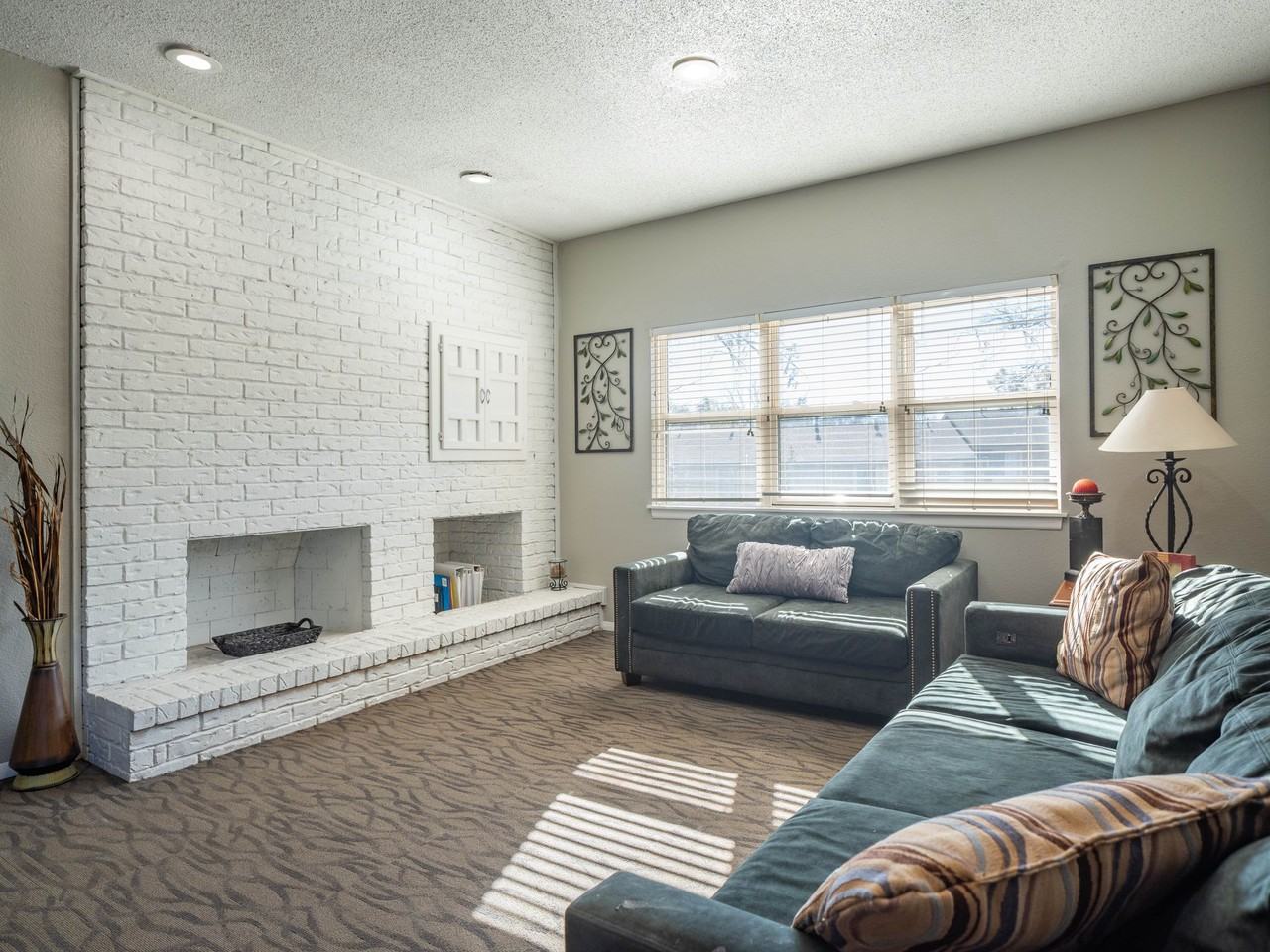 Timberline Apartments and Townhomes - Photo 4 of 27