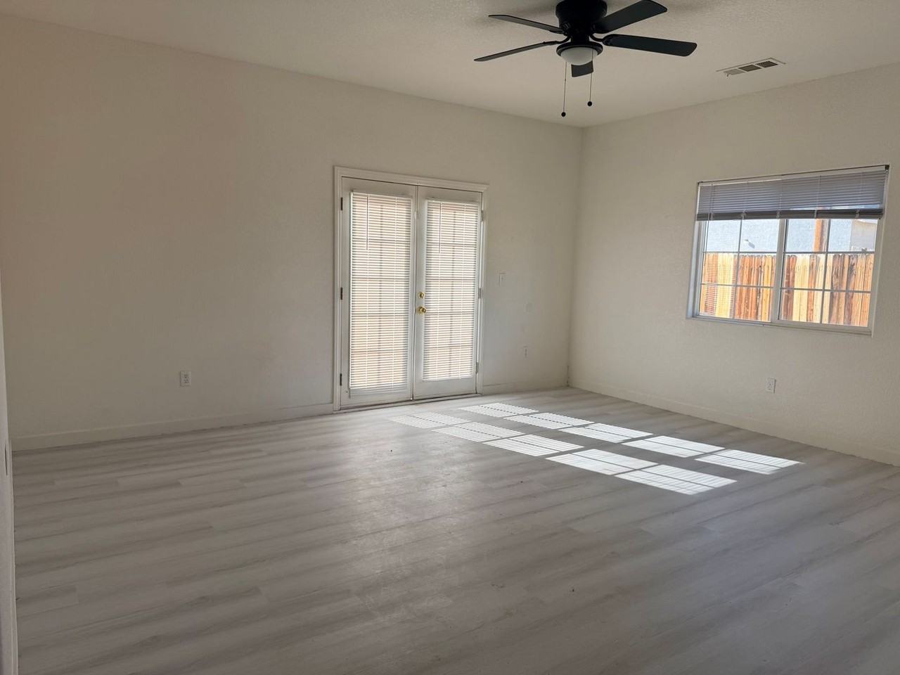 8160 Kalmia Ave - Photo 4 of 14