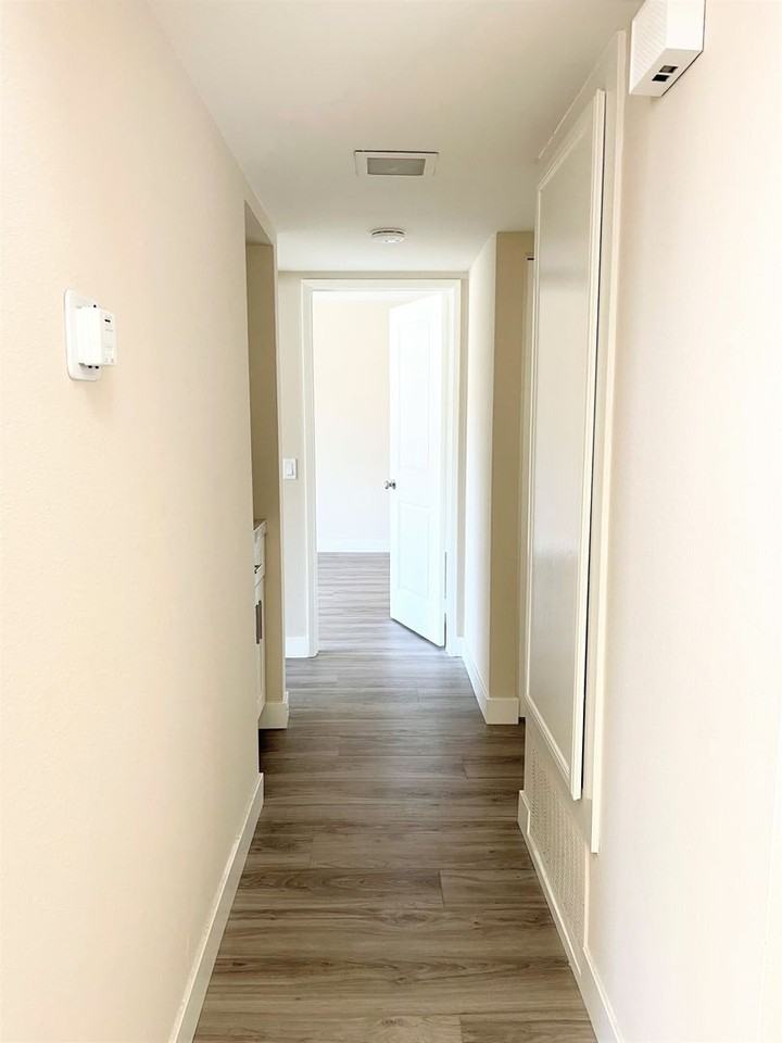 363 N Melrose Dr Unit B - Photo 6 of 16