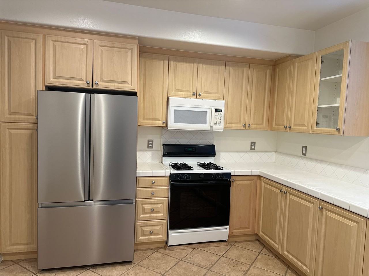 27139 Manor Cir - Photo 3 of 14