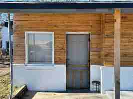 featured image of 1330 Barry St