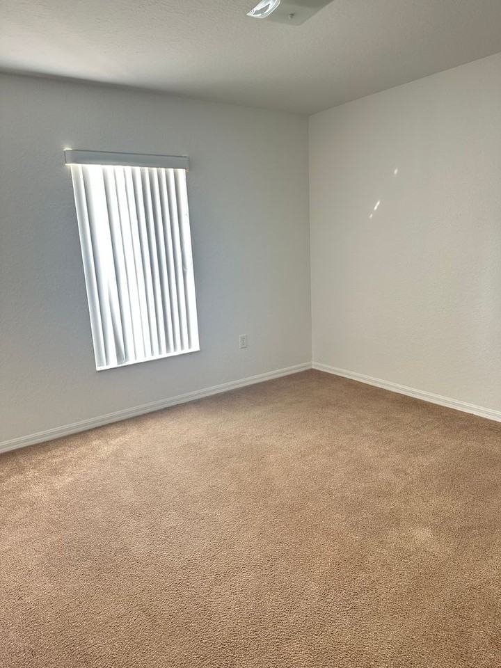 175 Marion Oaks Pass - Photo 5 of 11