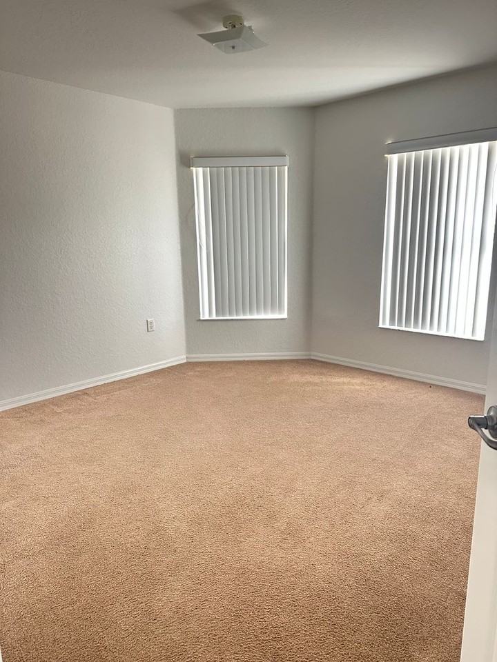 175 Marion Oaks Pass - Photo 7 of 11