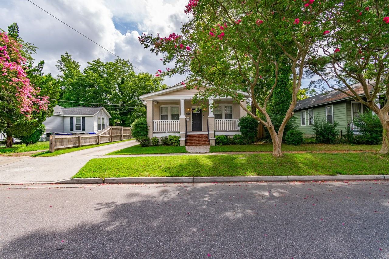 3106 Peronne Ave - Photo 2 of 35