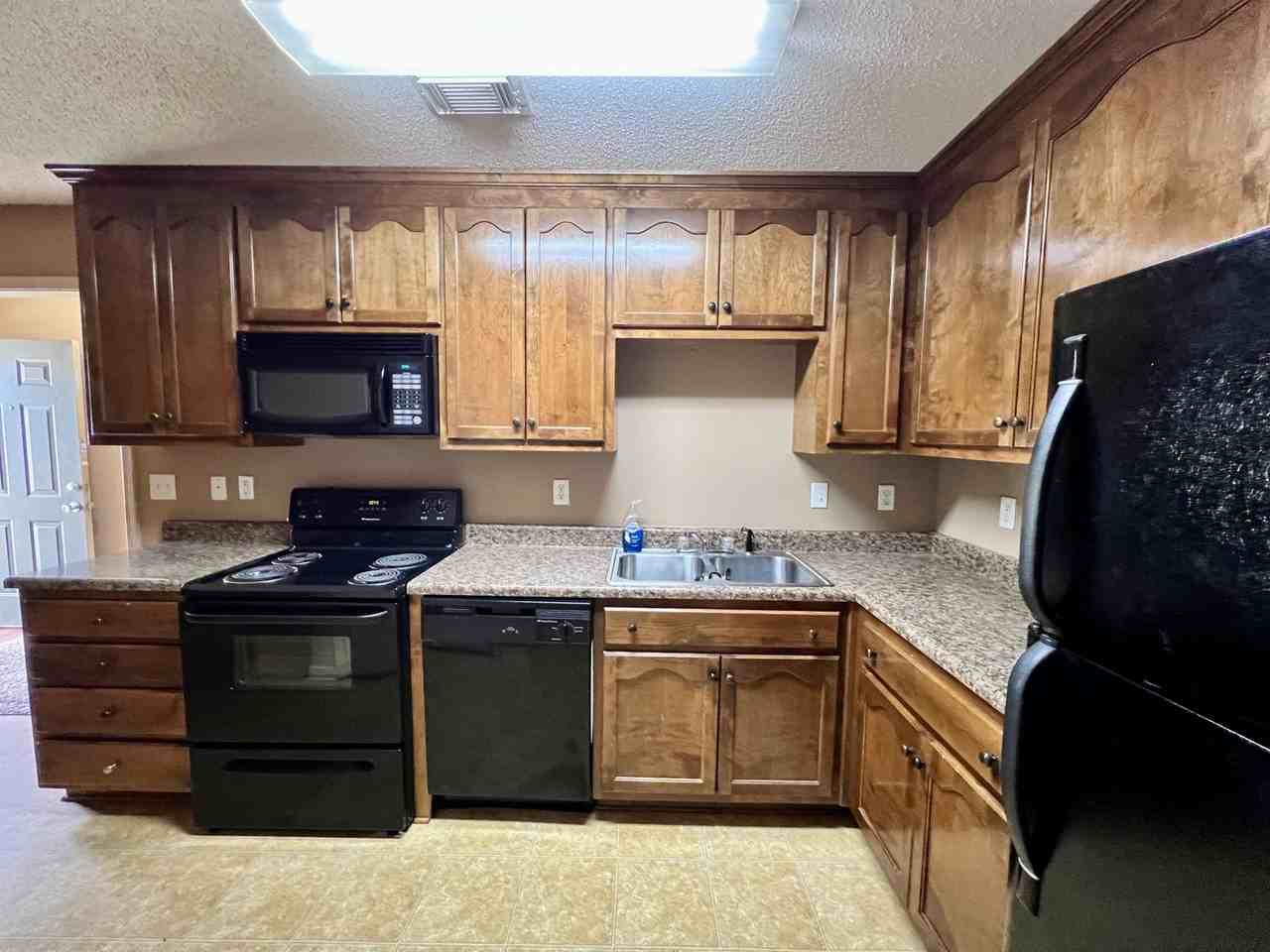 7431 Huntland Dr - Photo 2 of 18