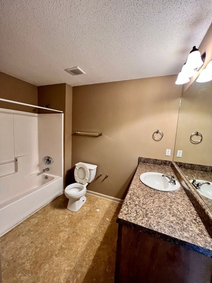 7431 Huntland Dr - Photo 7 of 18