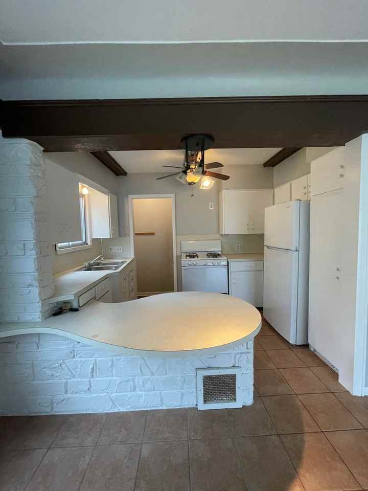 1033 Elliott St Se - Photo 6 of 16