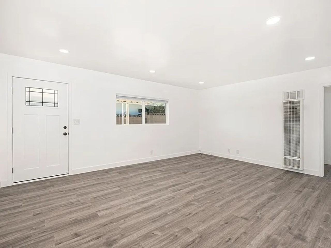 246 Camellia Ln - Photo 4 of 11