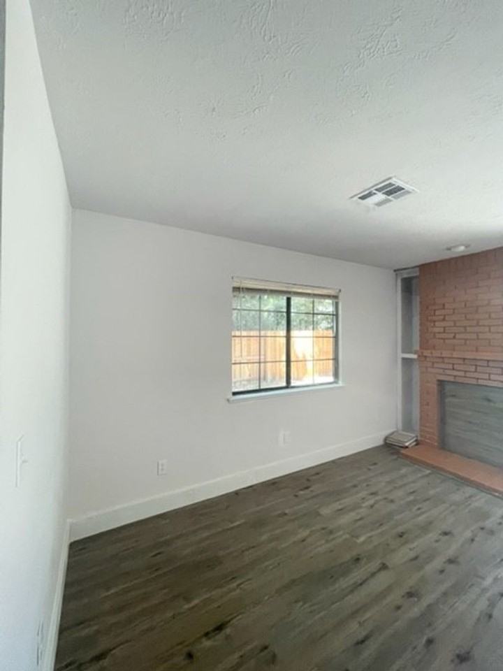 8879 Minnie Cir - Photo 4 of 50