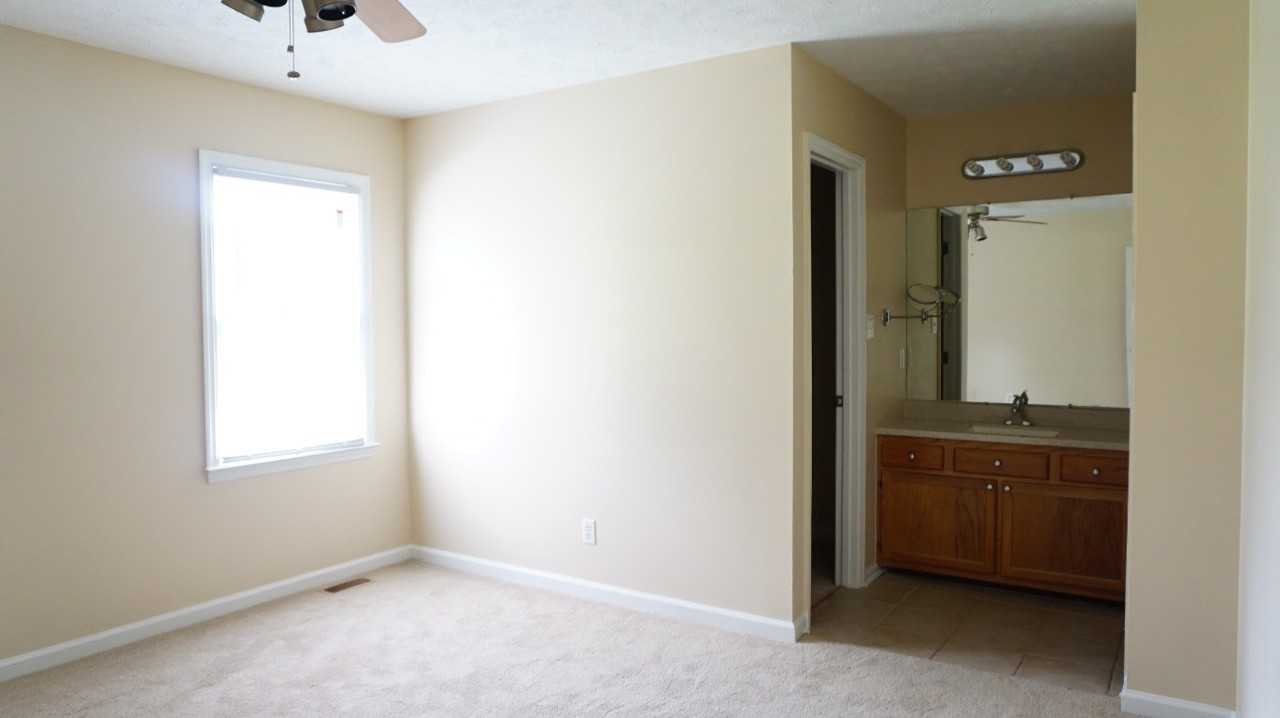 10167 Rockfish Rd - Photo 6 of 21