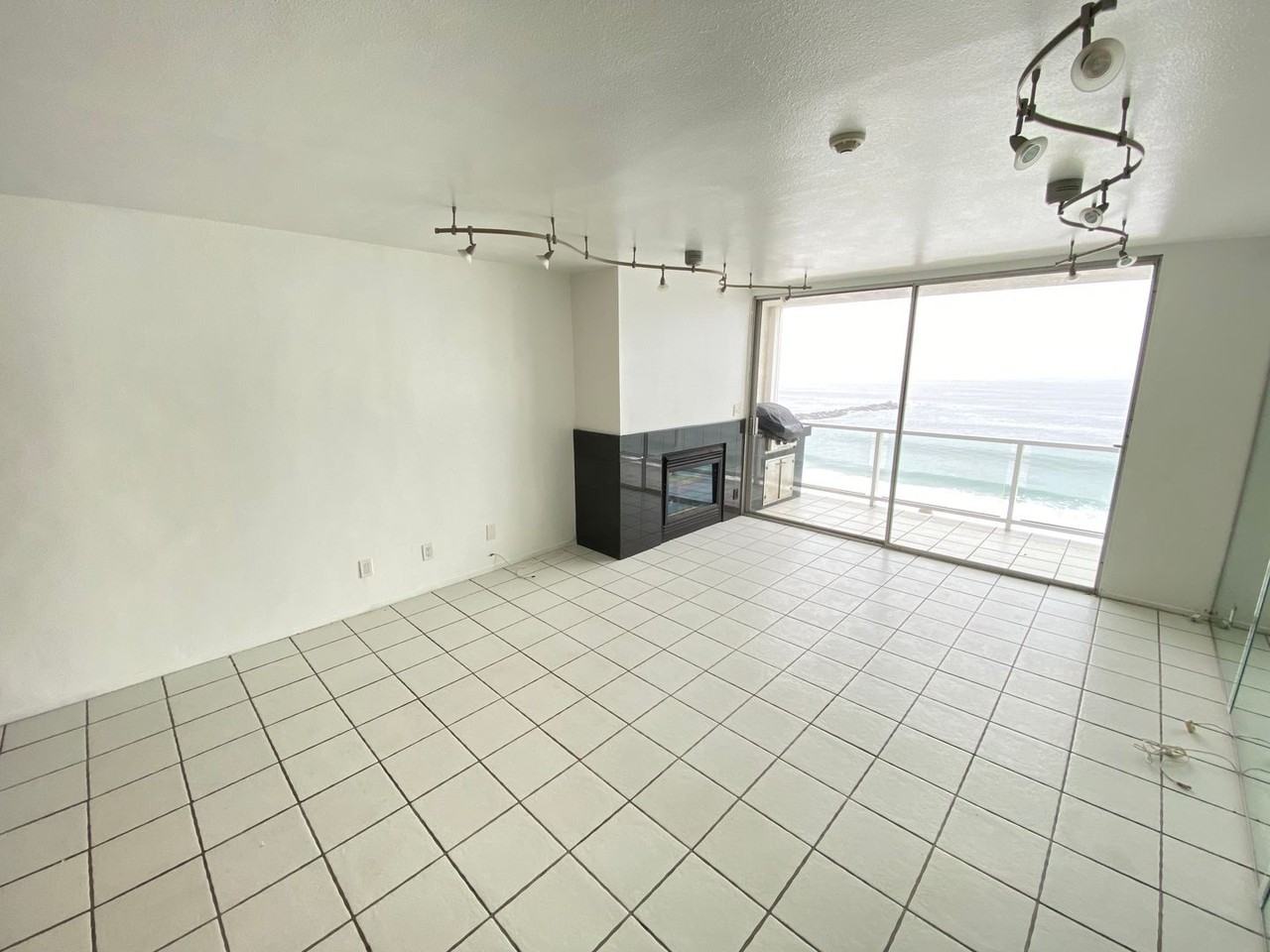 615 Esplanade - Photo 5 of 16