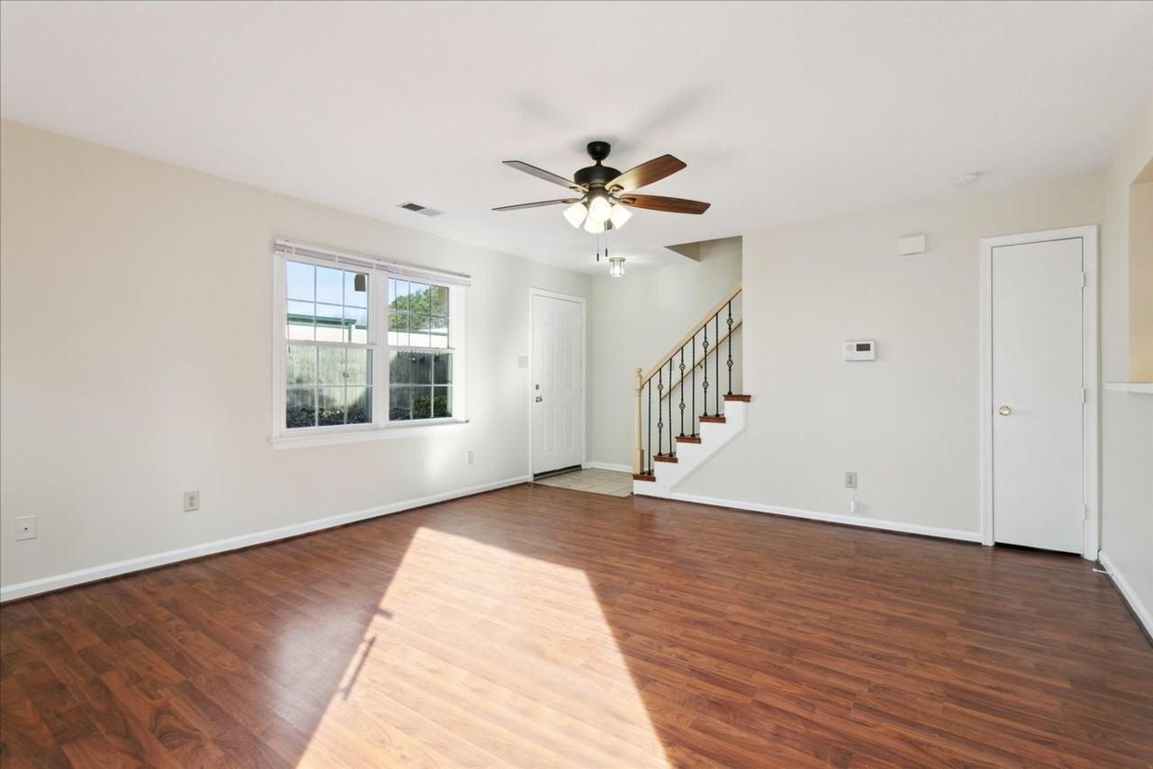 27 Tamarisk Quay Apt F - Photo 6 of 24