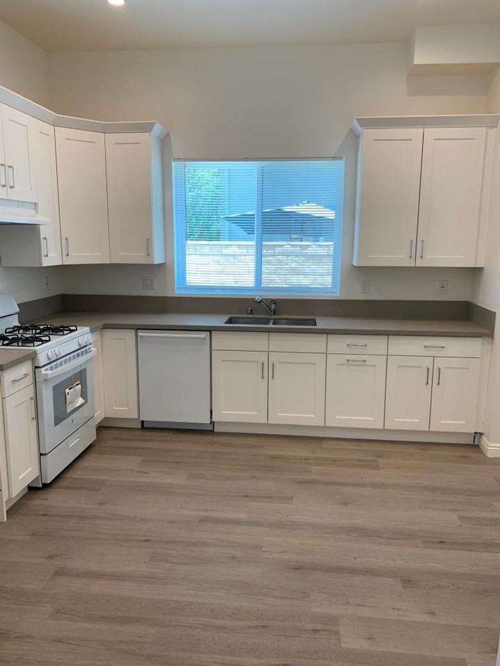 12680 Bradley Ave #5 - Photo 5 of 18