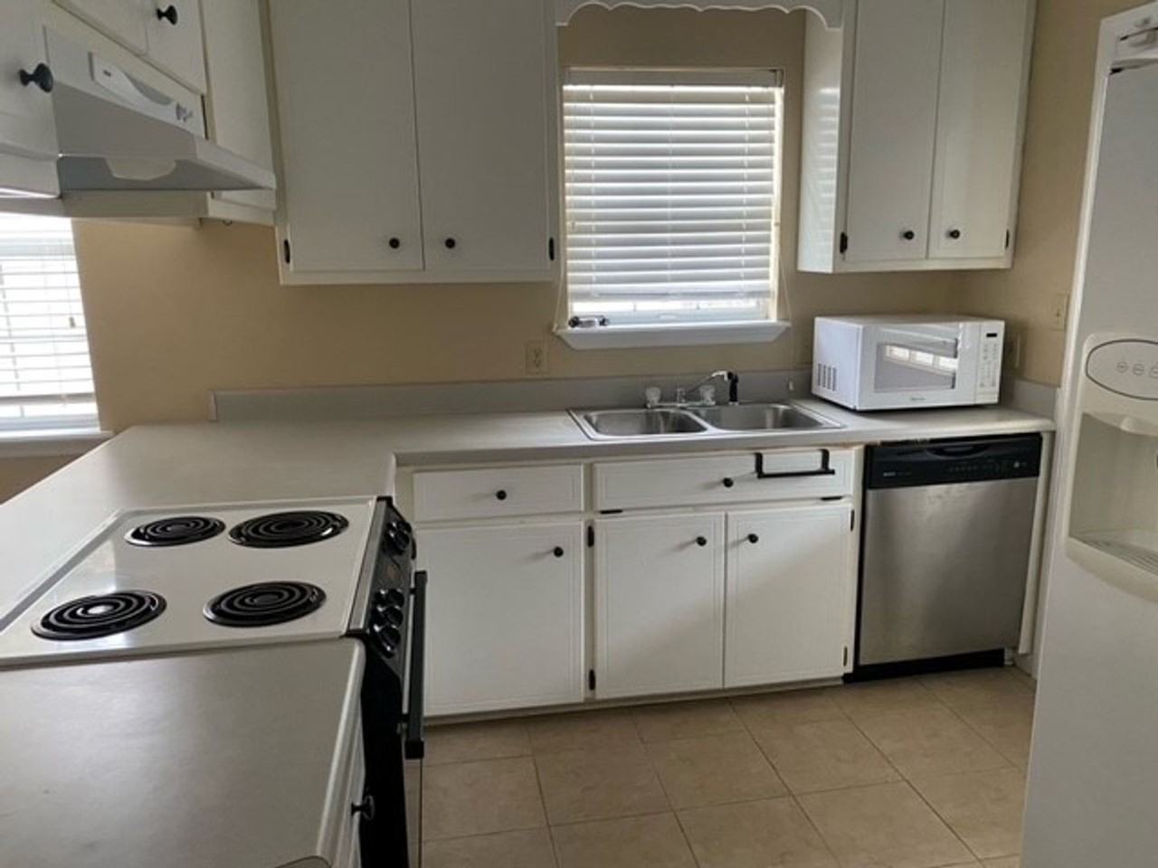 3798 Guest Rd - Photo 5 of 12