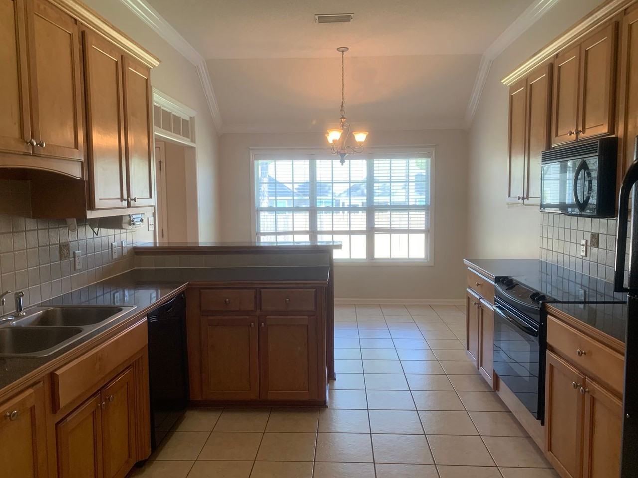 4325 Stonehaven Dr - Photo 5 of 22