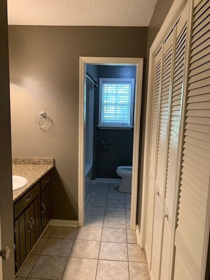 2209 S Sherwood Dr - Photo 7 of 14