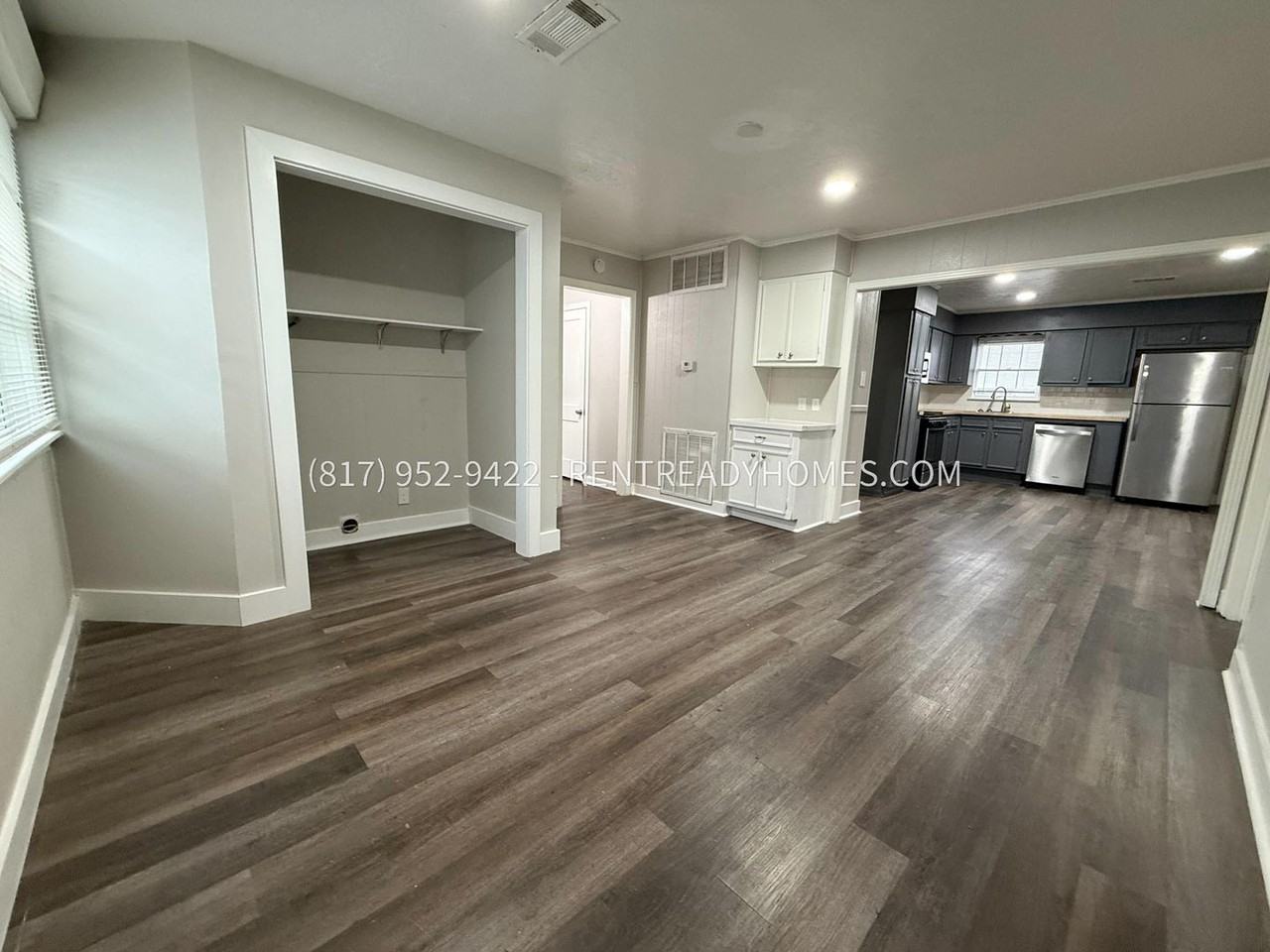 1303 Des Jardines St - Photo 4 of 16