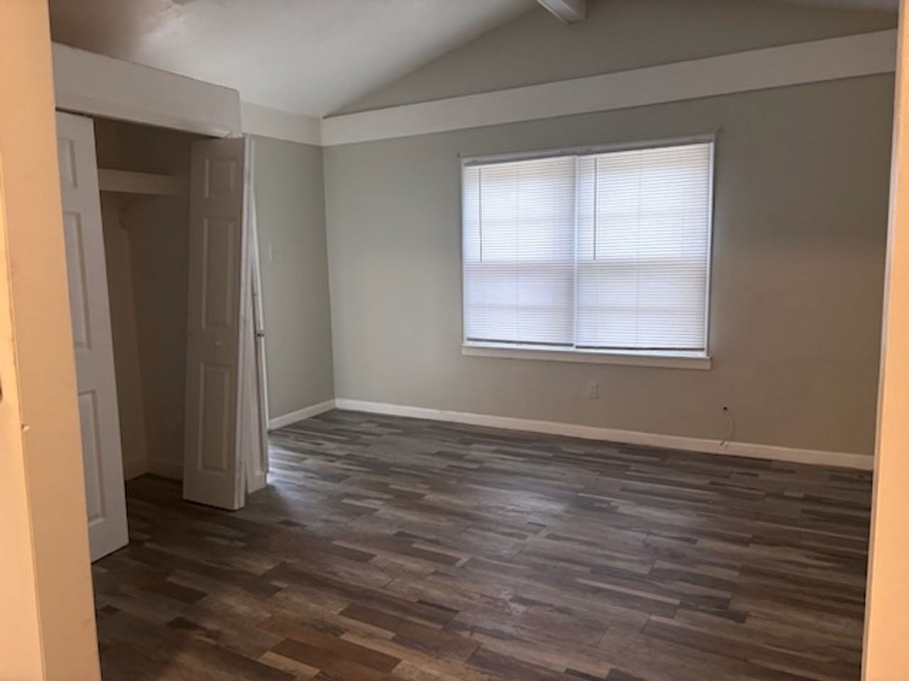 2860 Charleston Dr - Photo 5 of 11