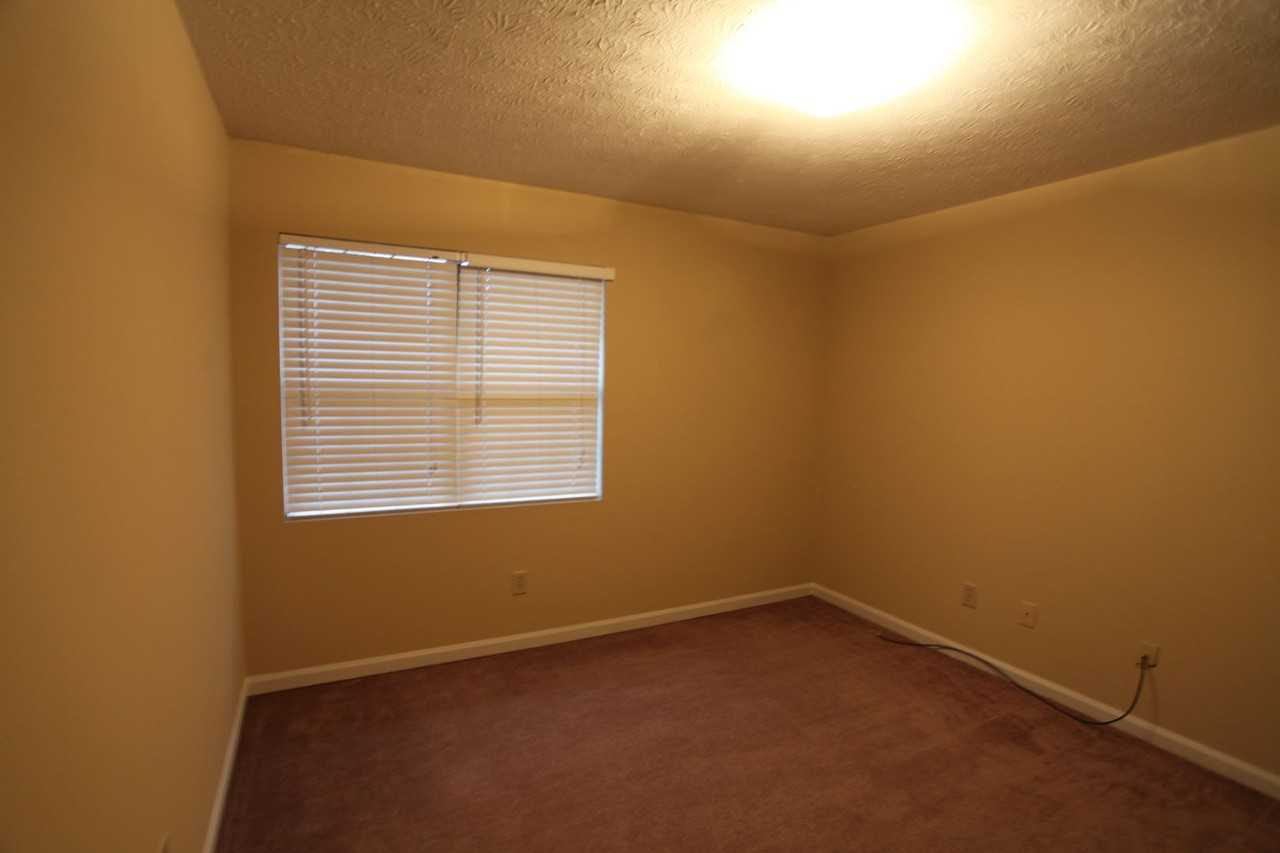 1521 Fitzpatrick Ave #B - Photo 2 of 8