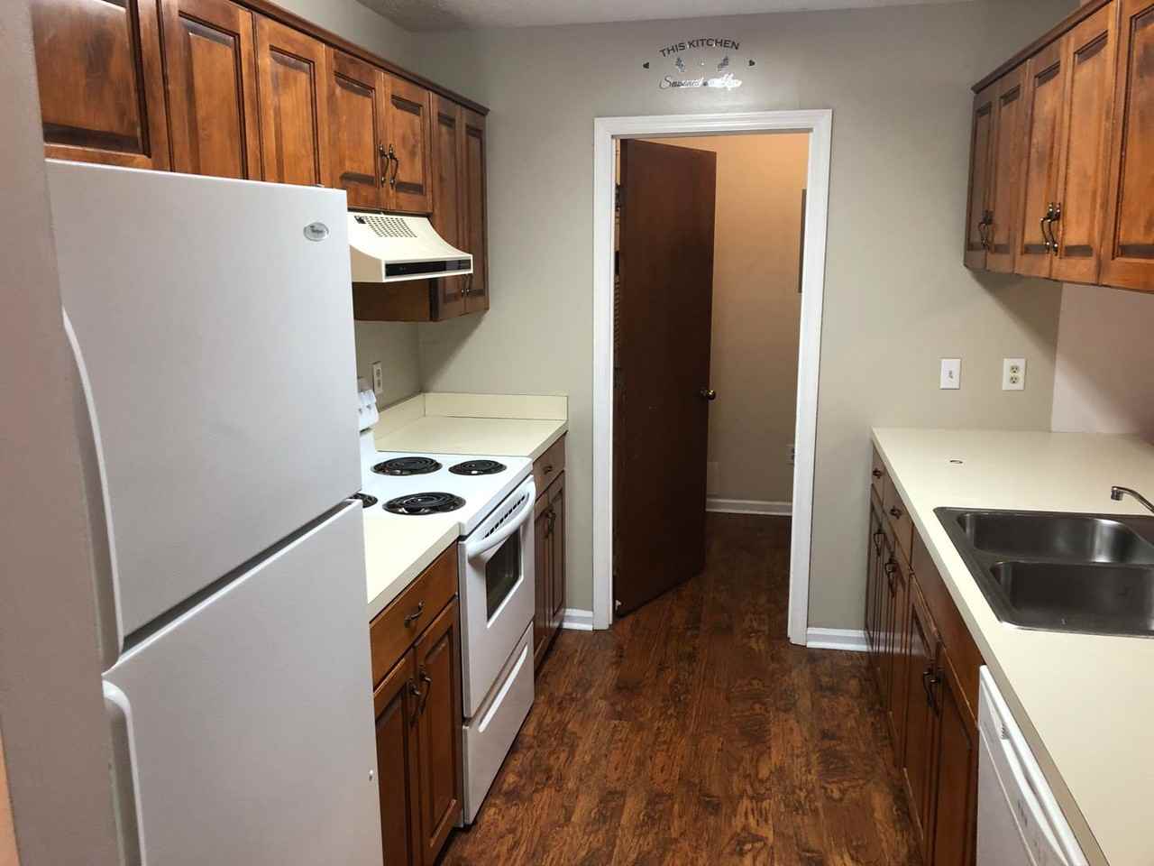 1521 Fitzpatrick Ave #B - Photo 3 of 8