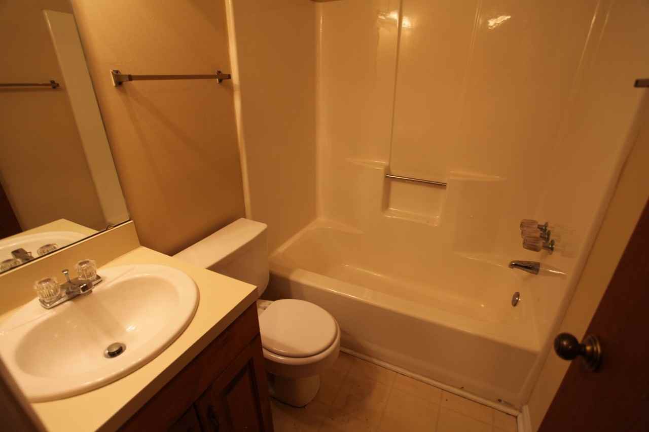 1521 Fitzpatrick Ave #B - Photo 6 of 8