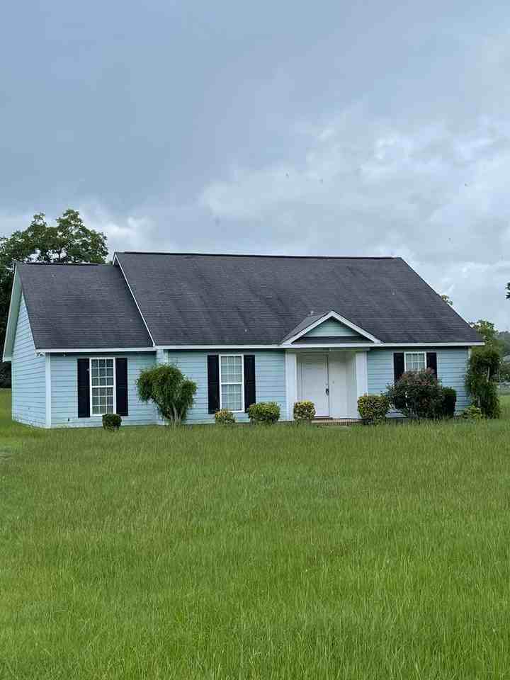 1330 Lovers Lane Rd - Photo 3 of 10