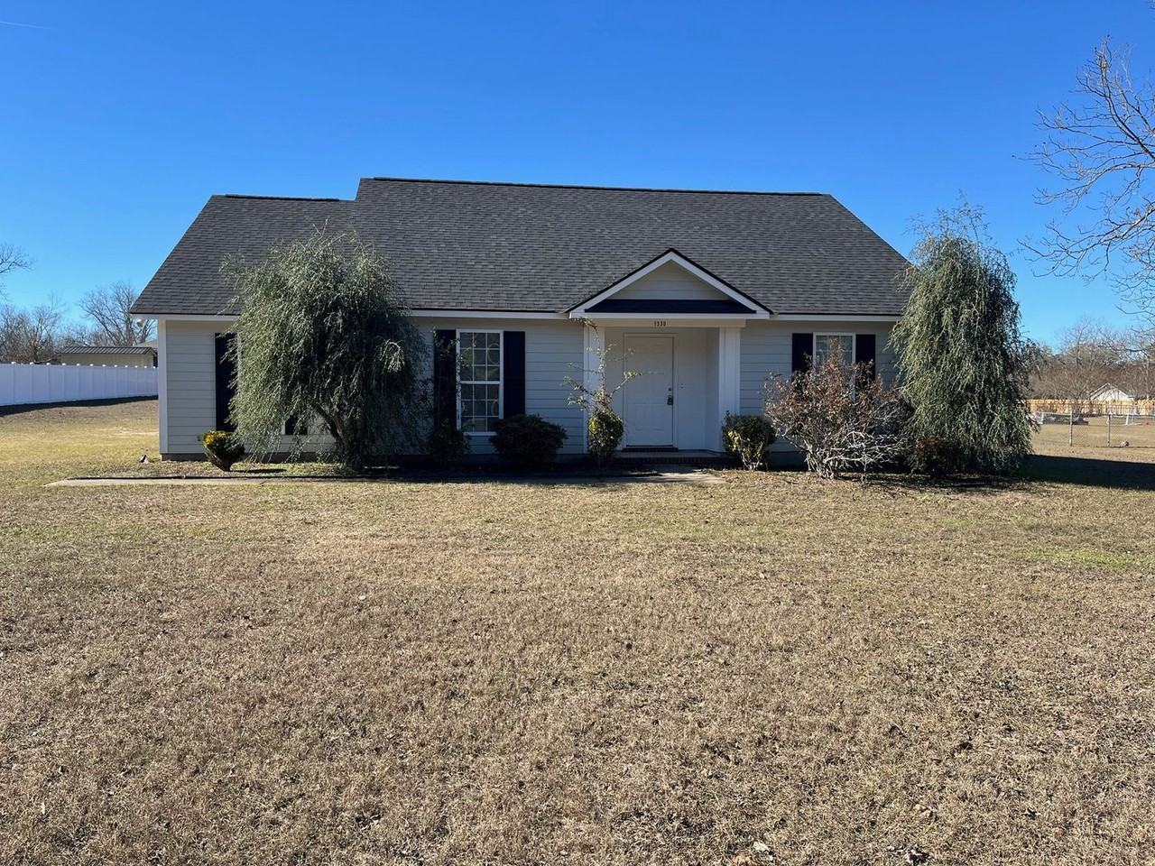 1330 Lovers Lane Rd - Photo 4 of 10