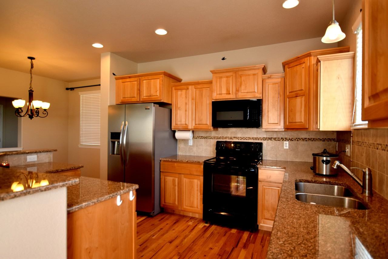 2838 Denver Dr - Photo 4 of 26