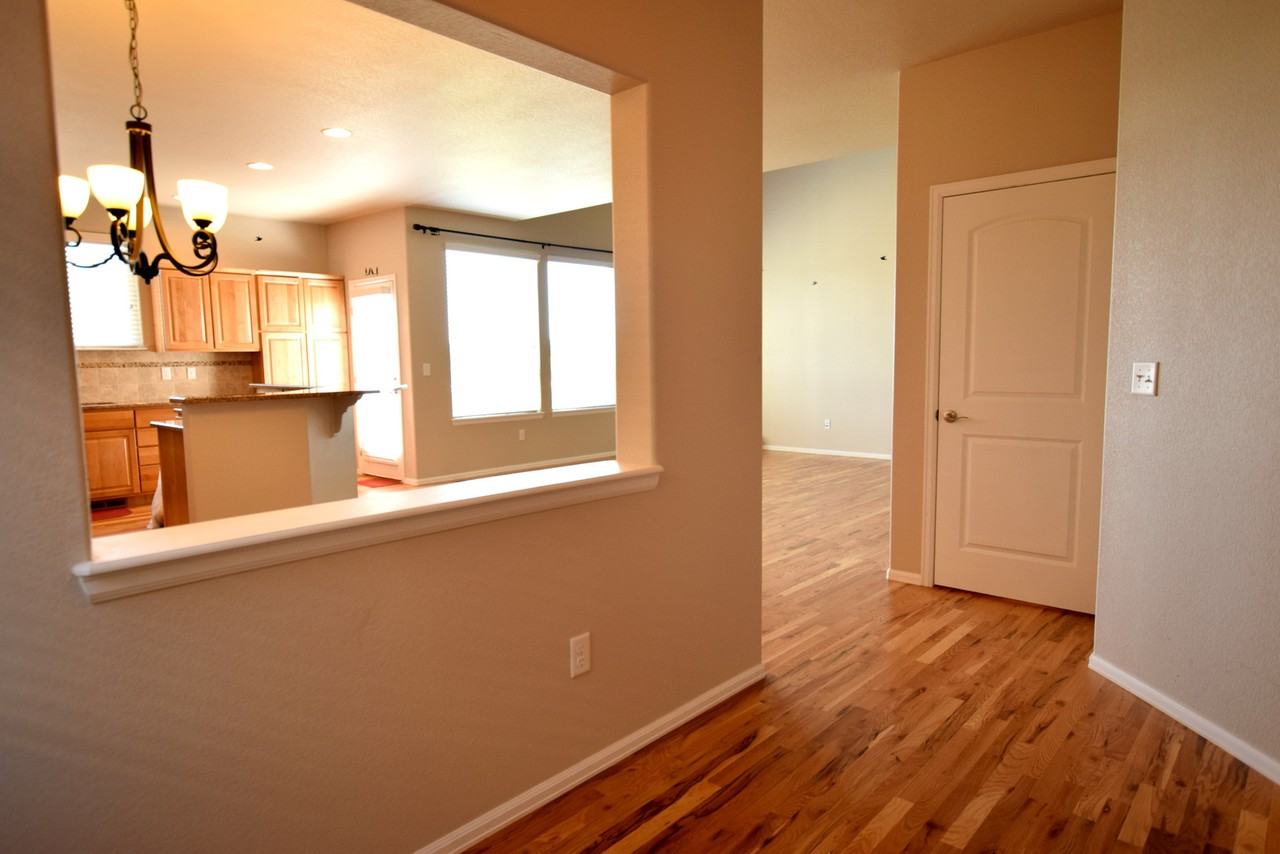 2838 Denver Dr - Photo 5 of 26