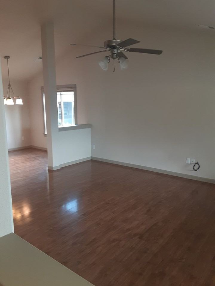 18704 N Poe Valley Rd - Photo 2 of 18