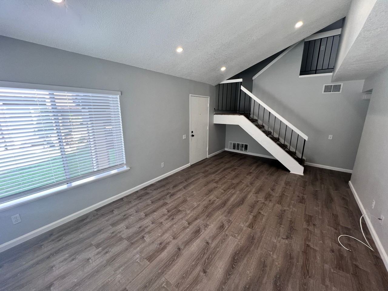 24710 Sand Wedge Ln - Photo 4 of 18