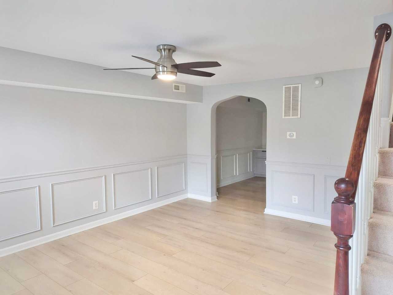 1010 Bashford Ln - Photo 7 of 32