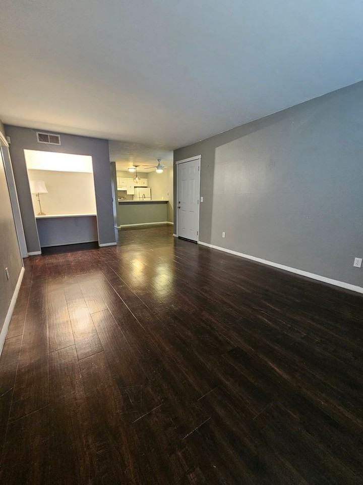 807 Cardinal Creek Blvd #A - Photo 5 of 19