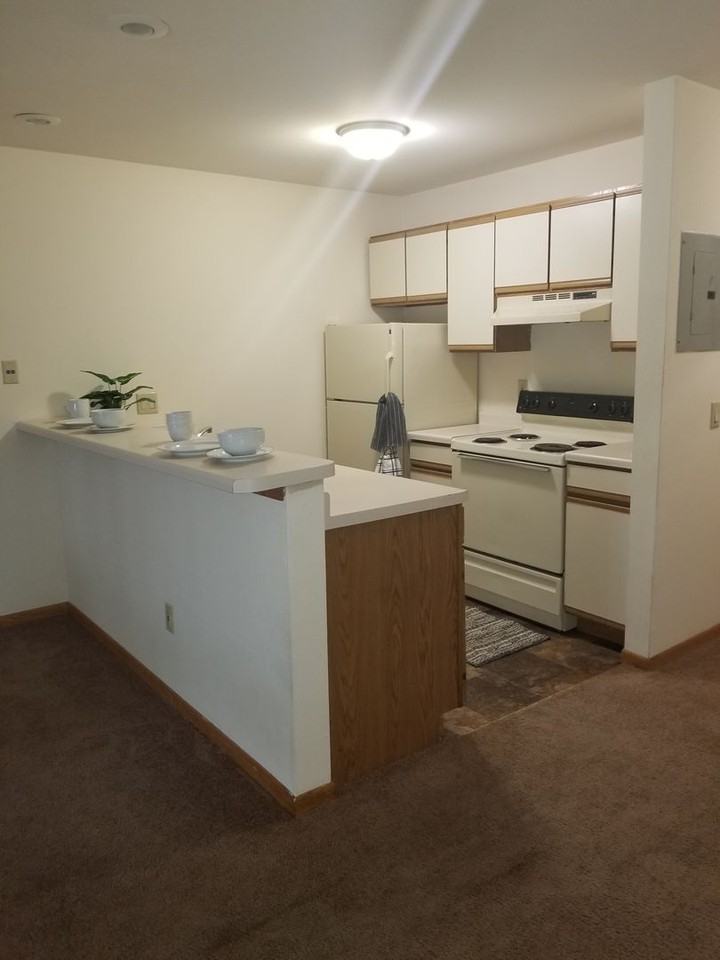 North Park Apartments - Photo 4 of 19