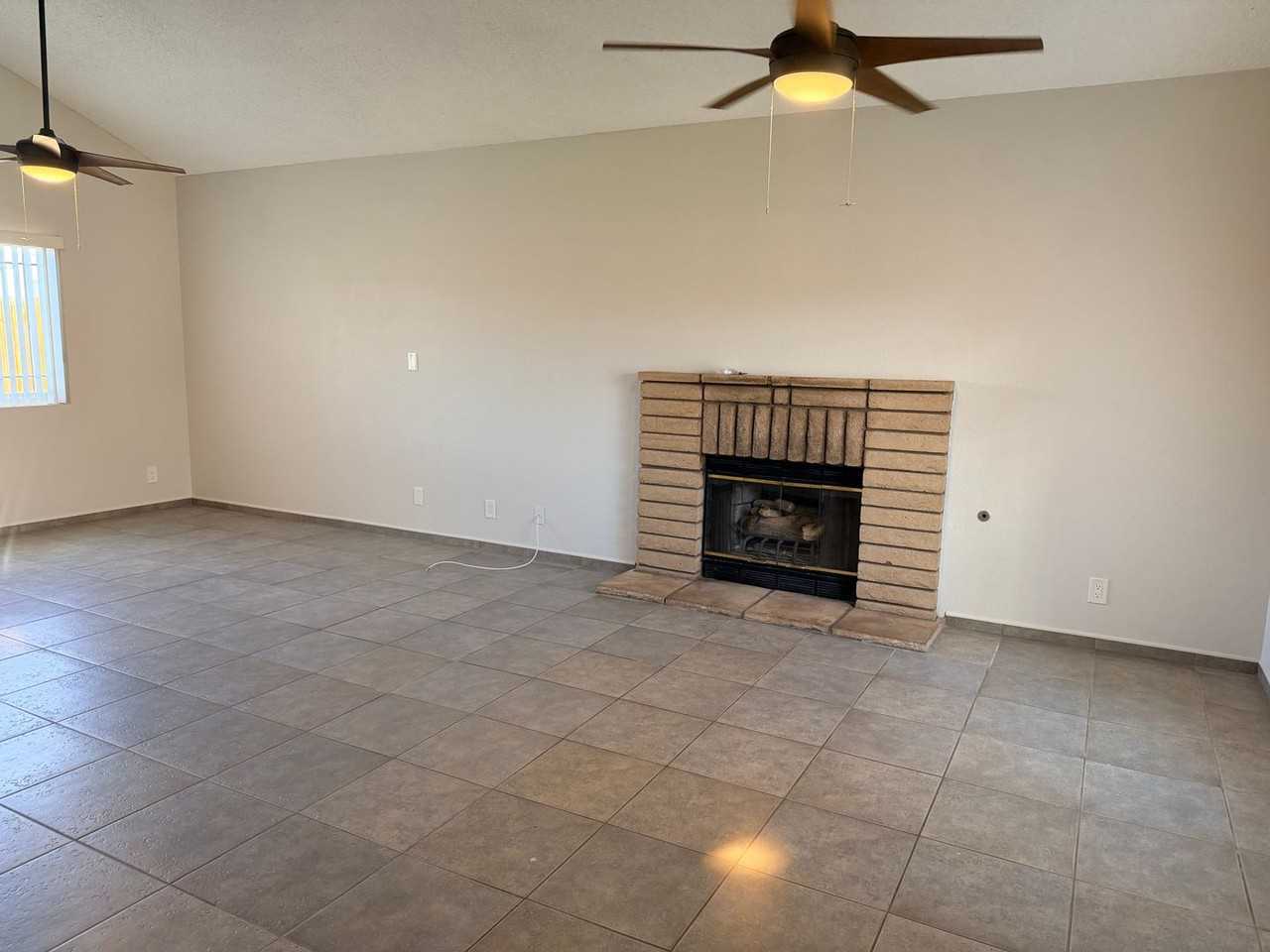 724 Silver Oak Dr - Photo 3 of 22