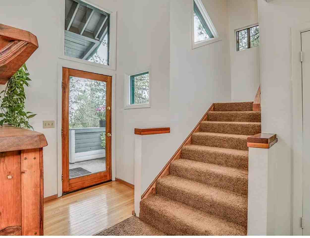 26801 Crestview Dr - Photo 4 of 29