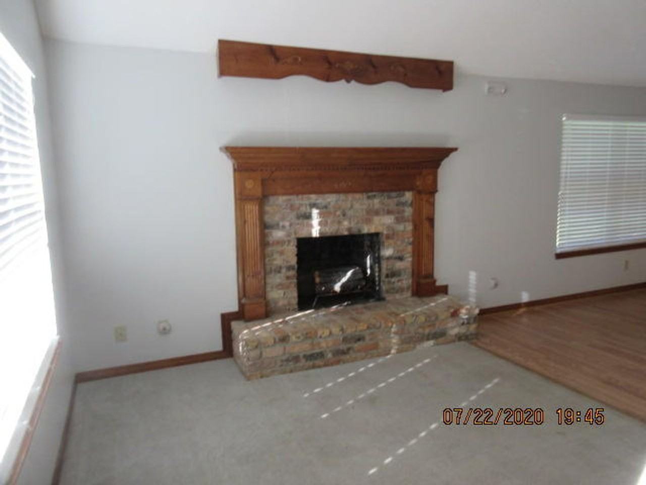 2822 Old Carriage Ln - Photo 2 of 11