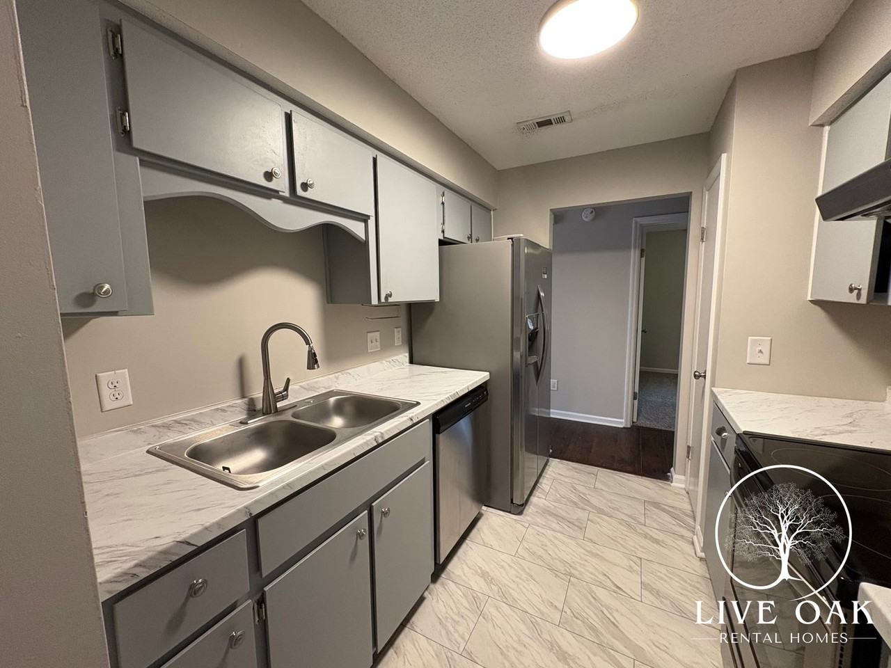 435 Elm St - Photo 2 of 8