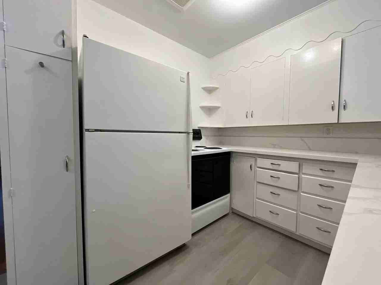 14095 Se Redwood Ave #2 - Photo 6 of 27