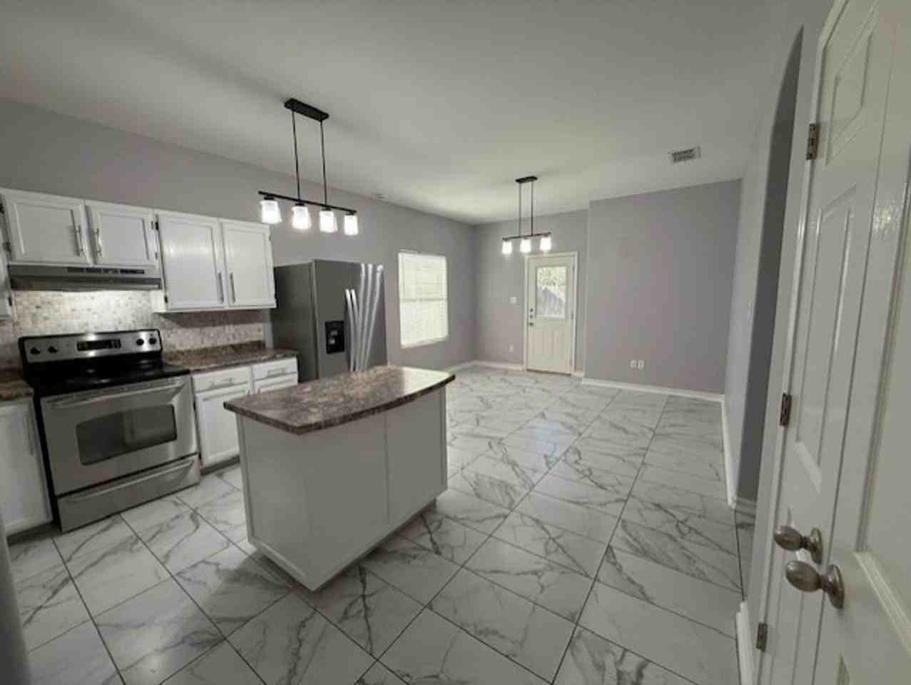 412 Pargo Dr - Photo 4 of 19