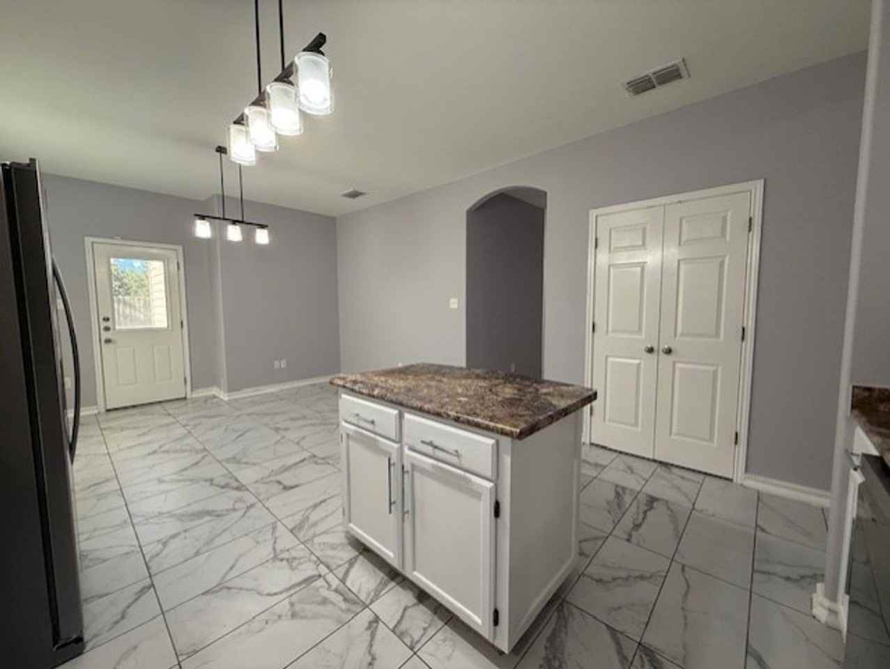 412 Pargo Dr - Photo 7 of 19