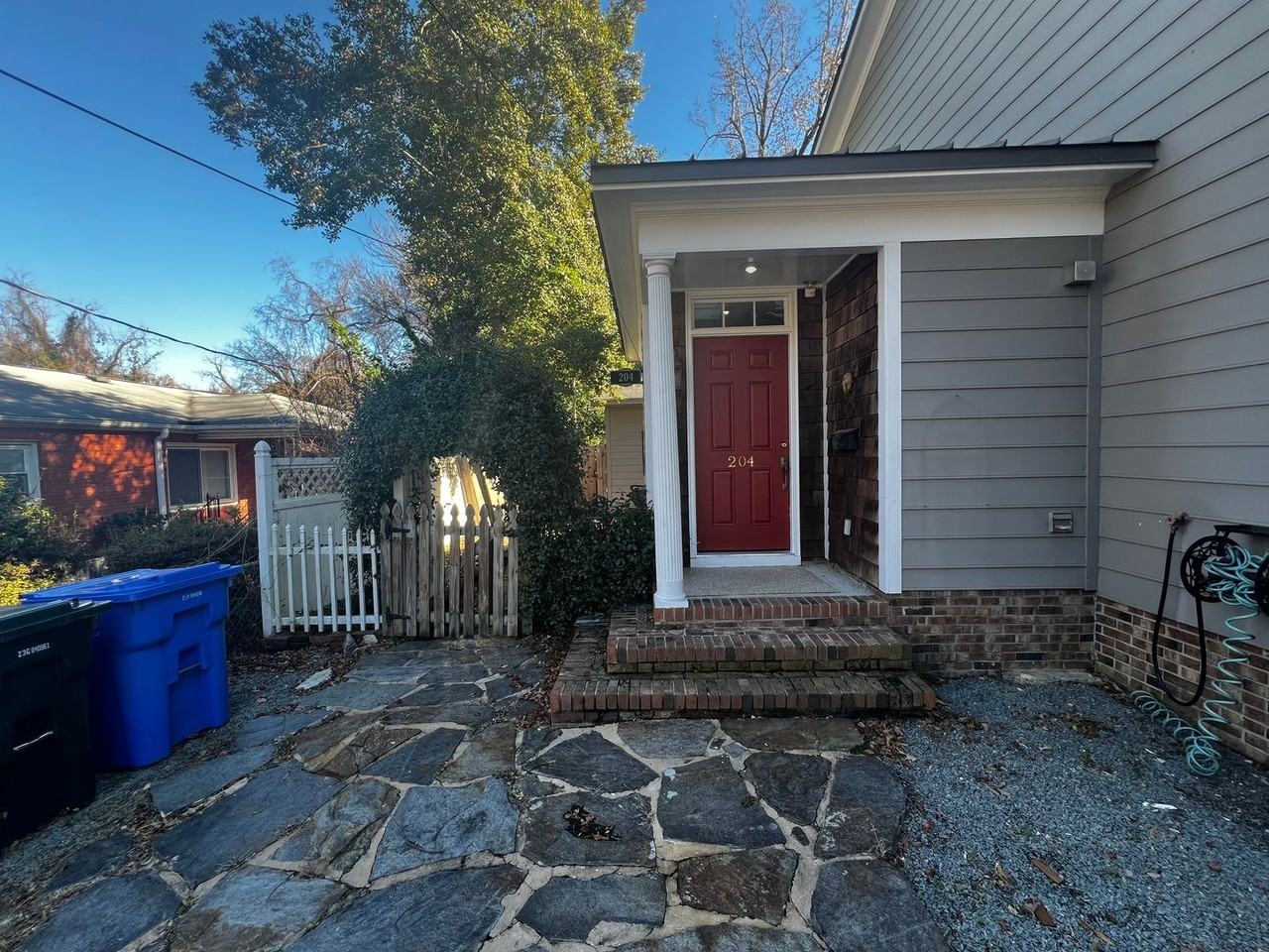 204 Woodside Ave - Photo 2 of 29