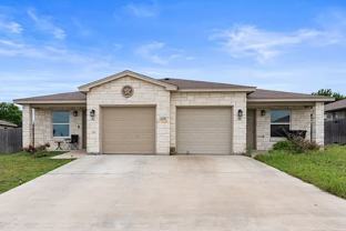 208 Lowes Blvd - Photo 1 of 1