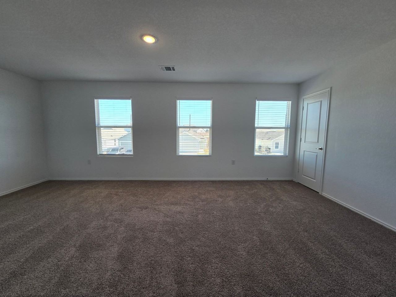 13327 Laffoon Way - Photo 4 of 22