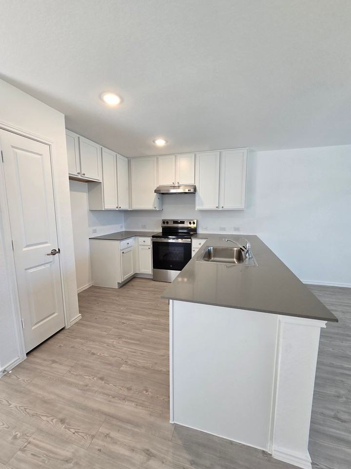 13327 Laffoon Way - Photo 5 of 22