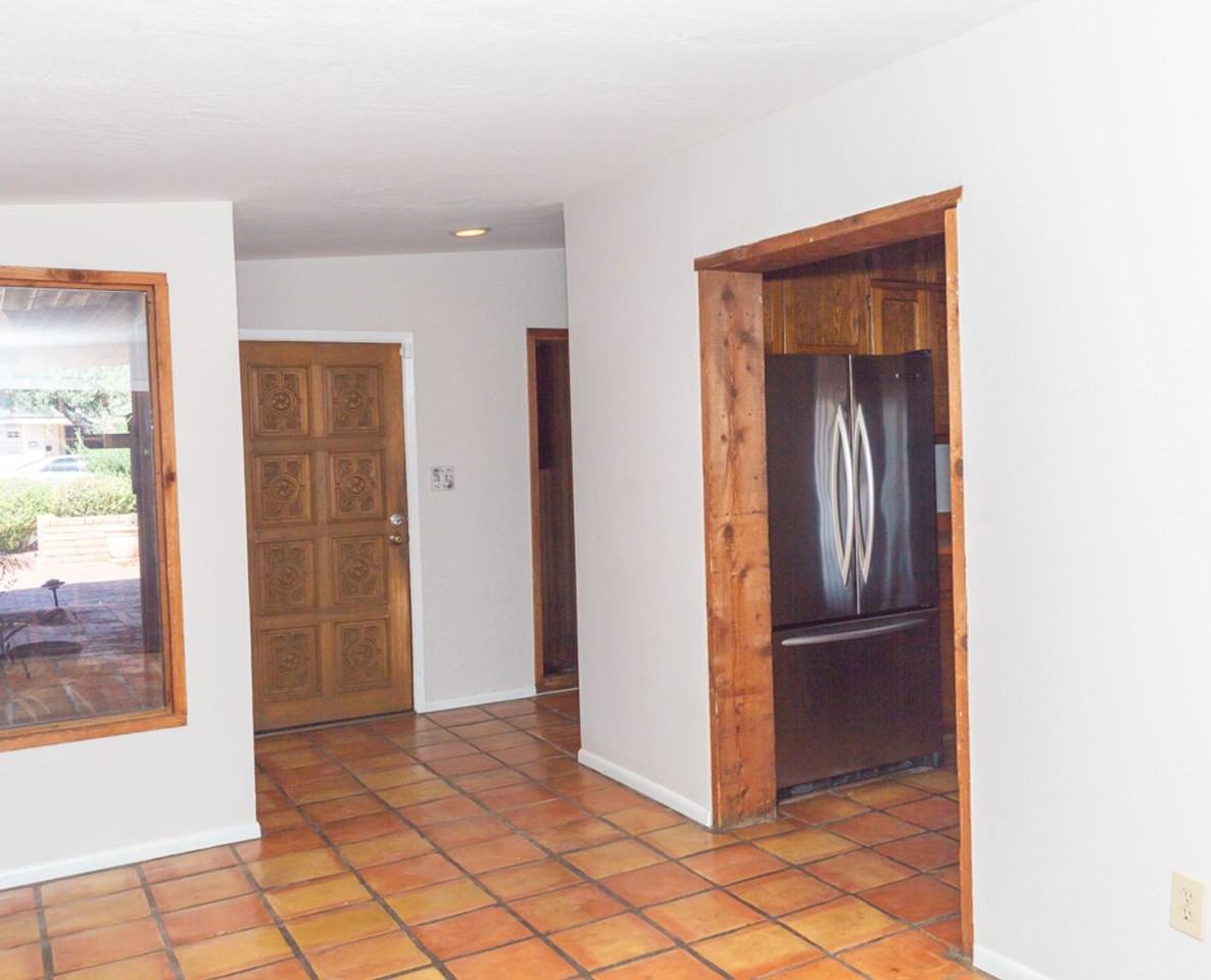 2601 N 68th Pl - Photo 6 of 34