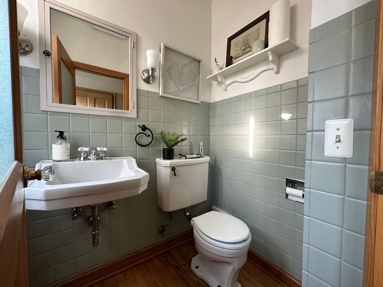 123 W 35th St - Photo 7 of 23