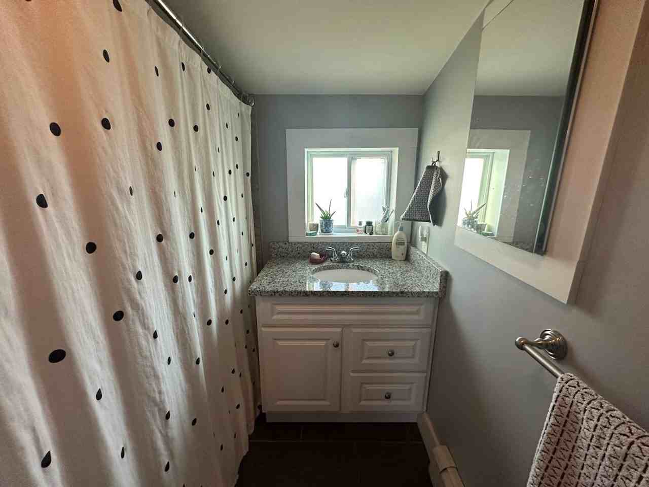 287 Beacon St - Photo 7 of 12